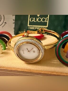 Mint~Prestige~Gucci Diamond Cut Bezel Bracelet Bangle Watch with Box/Papers